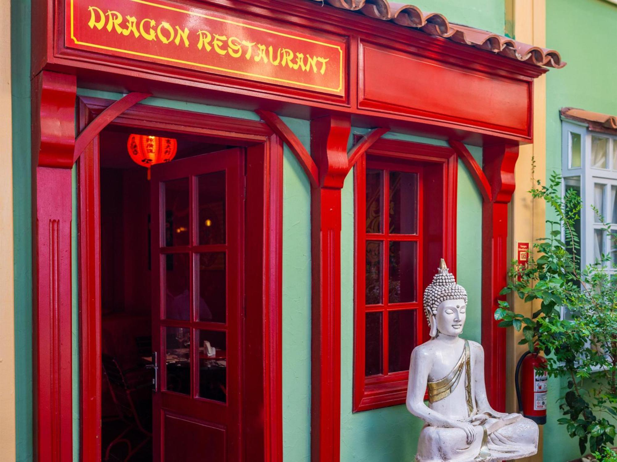 라브란다 마레스 마르마리스 호텔 말마리스 외부 사진 Dragon Restaurant