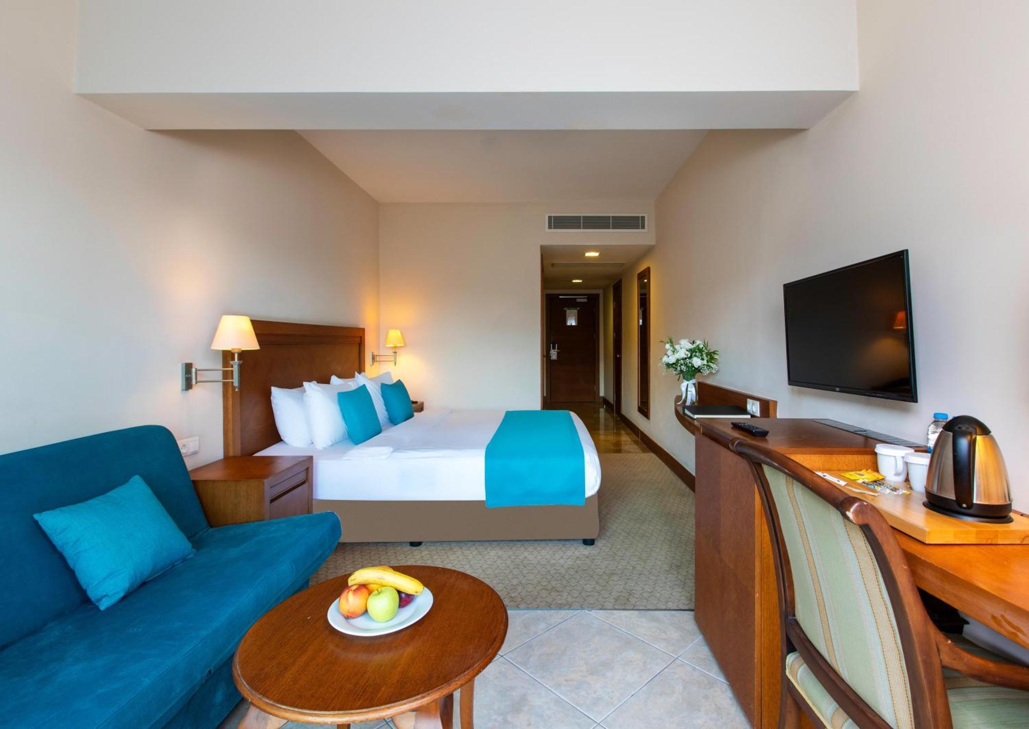라브란다 마레스 마르마리스 호텔 말마리스 외부 사진 A room at the hotel